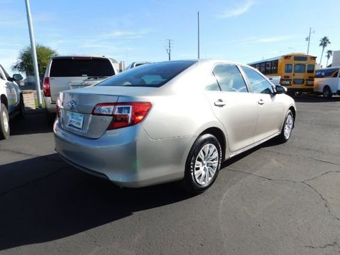 Used 2013 Toyota Camry L image 7