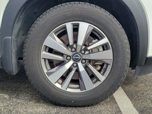 Used 2023 Nissan Pathfinder SL image 5