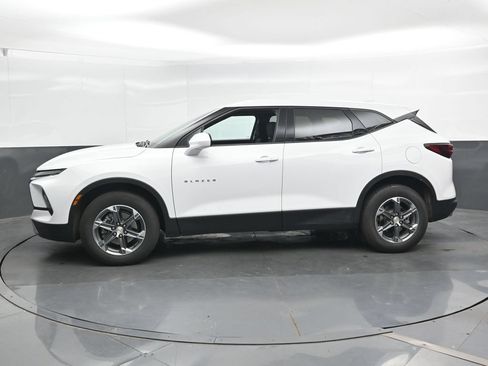 Used 2025 Chevrolet Blazer LT AWD/4WD image 8