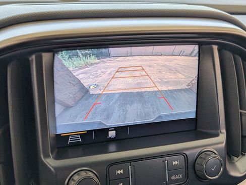 Used 2022 Chevrolet Colorado Z71 AWD/4WD image 26