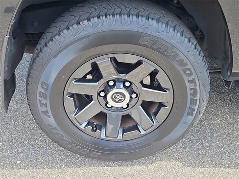 Used 2022 Toyota 4Runner Trail Special Edition image 8