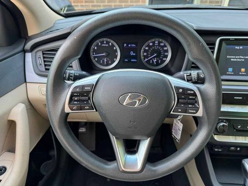 Used 2019 Hyundai Sonata SE FWD image 14