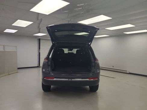 New 2025 Jeep Grand Cherokee Laredo w/ Luxury Tech Group I image 7