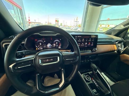 Used 2025 GMC Canyon AT4 AWD/4WD image 18