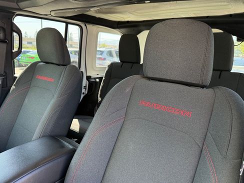 Used 2024 Jeep Wrangler Unlimited Rubicon image 27
