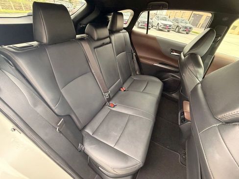 Used 2022 Toyota Venza XLE AWD/4WD image 26