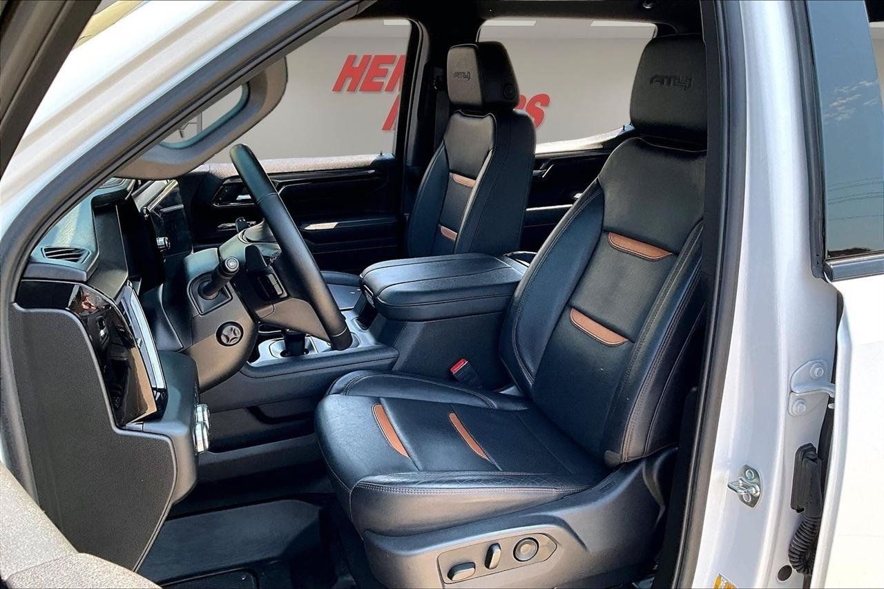 Used 2025 GMC Sierra 1500 AT4 AWD/4WD image 23