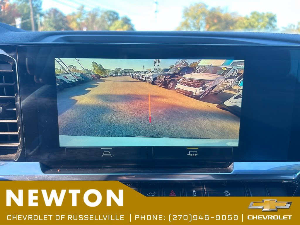 Used 2023 Chevrolet Silverado 1500 LT AWD/4WD image 11