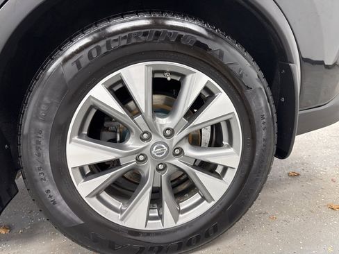 Used 2018 Nissan Murano AWD image 5