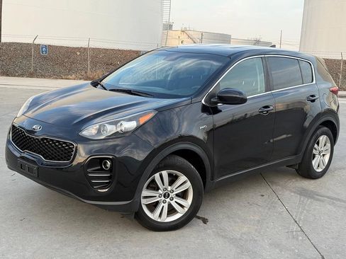 Used 2018 Kia Sportage LX AWD/4WD image 3