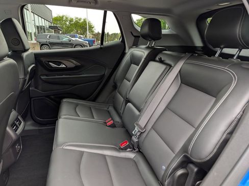 Used 2024 GMC Terrain SLT w/ Elevation Edition AWD/4WD image 29