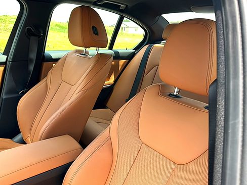 New 2026 BMW 330i Sedan w/ M Sport Package RWD image 11