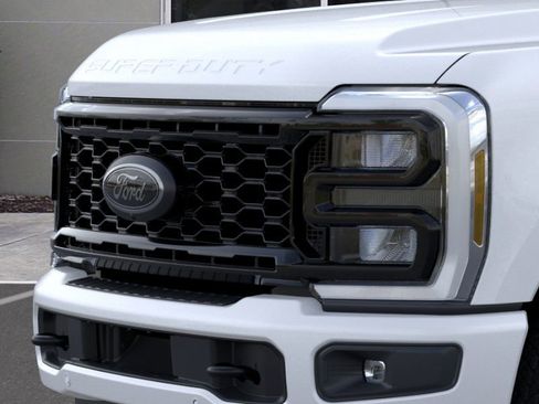 New 2026 Ford F250 Lariat w/ Black Appearance Package image 17
