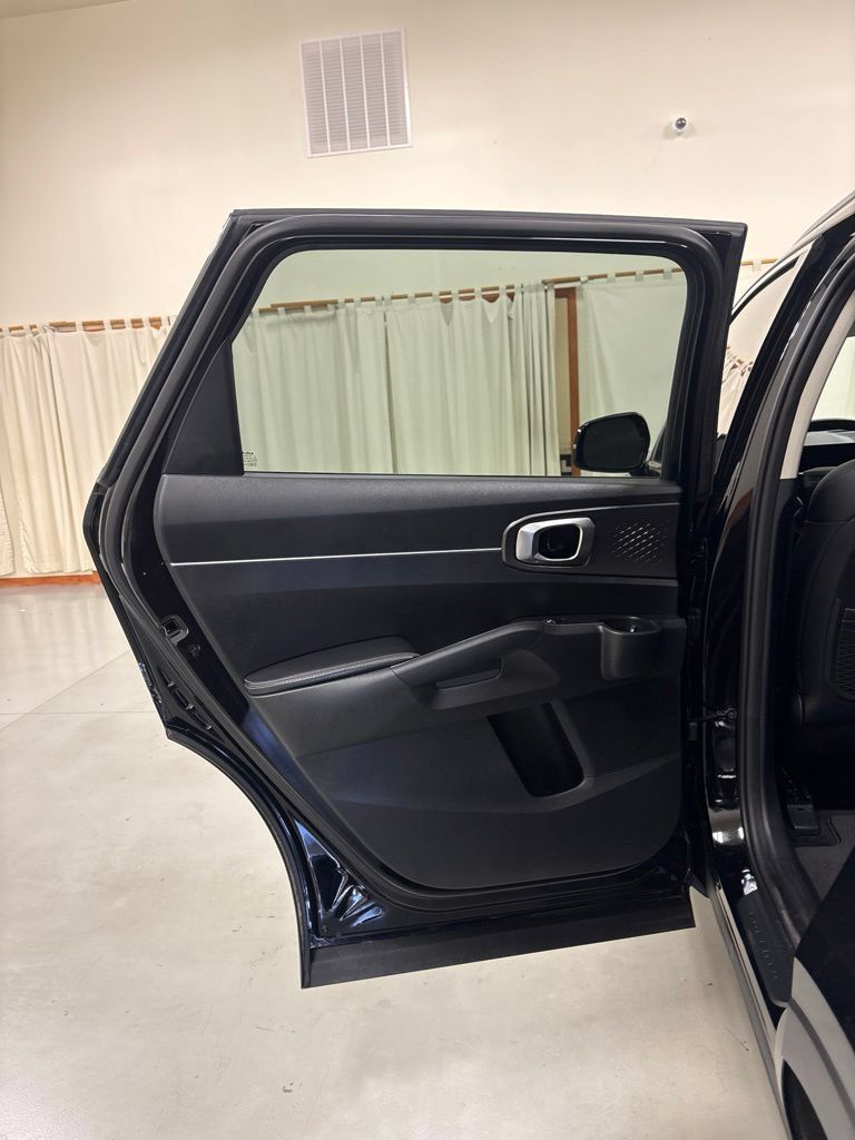 Used 2026 Kia Sorento S FWD image 21