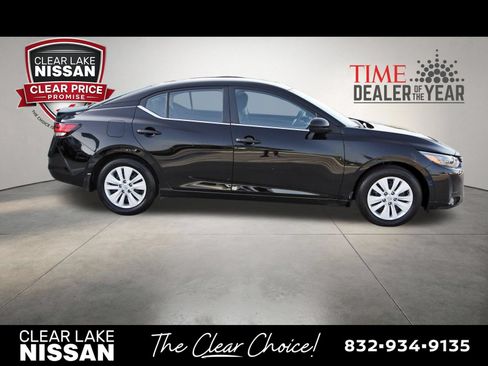 Certified 2025 Nissan Sentra S FWD image 8