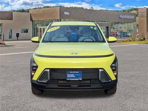 Certified 2024 Hyundai Kona SE image 8