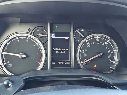 Used 2024 Toyota 4Runner TRD Off-Road Premium image 12