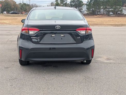 Used 2025 Toyota Corolla LE image 9