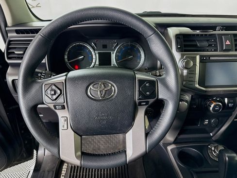 Used 2019 Toyota 4Runner SR5 Premium image 12
