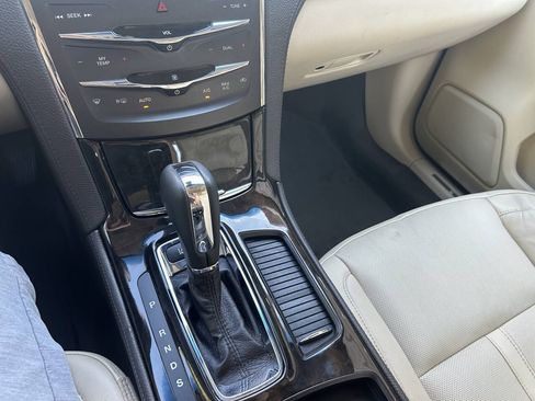 Used 2013 Lincoln MKS AWD image 21