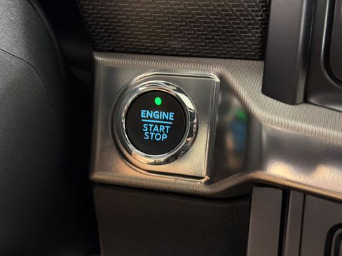 Used 2023 Ford F150 Raptor AWD/4WD image 17