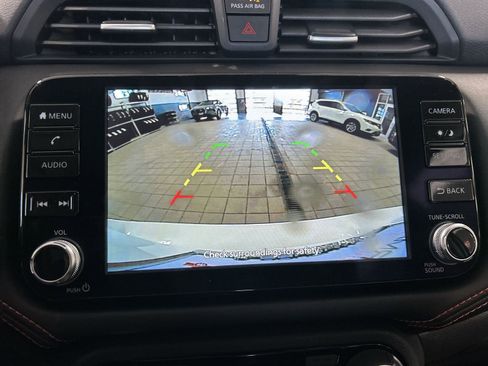 New 2025 Nissan Versa SR w/ Trunk Package image 15