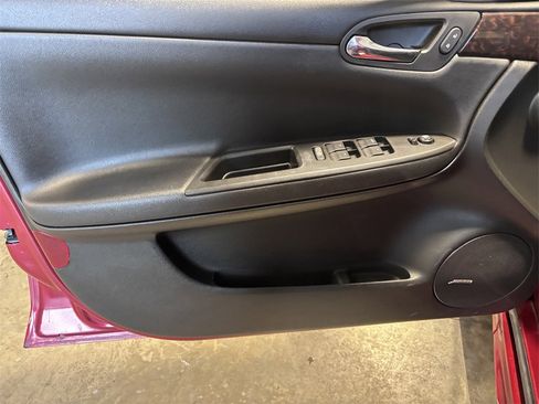 Used 2014 Chevrolet Impala LTZ image 10