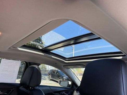 Used 2018 Chevrolet Malibu LT w/ Leather Package FWD image 23