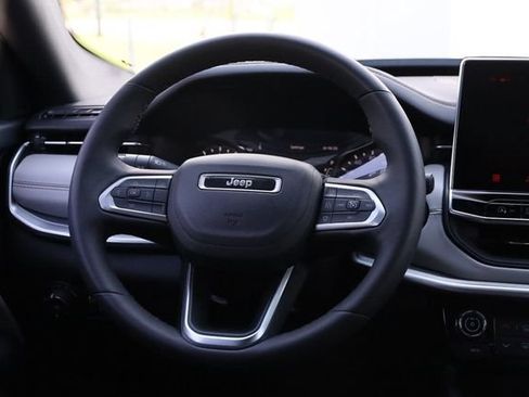Used 2025 Jeep Compass Limited AWD/4WD image 24