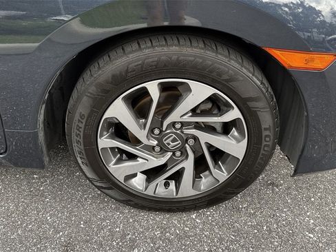 Used 2018 Honda Civic EX image 60