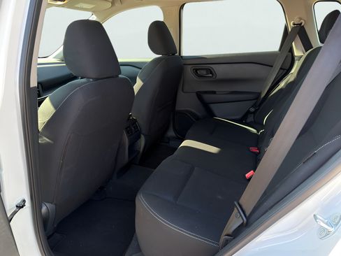 Used 2026 Nissan Rogue S FWD image 34