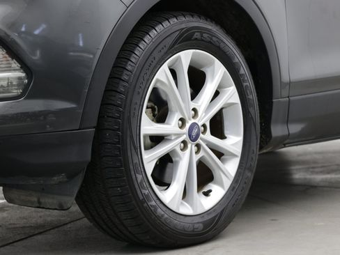 Used 2017 Ford Escape SE FWD image 8