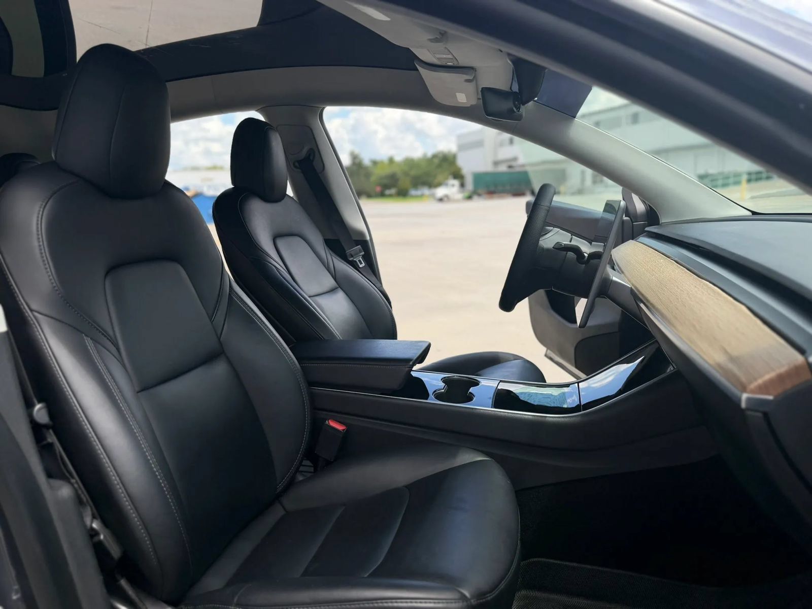 Used 2021 Tesla Model Y 2WD image 23