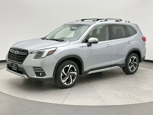 Used 2024 Subaru Forester Touring image 1