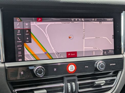 New 2025 Porsche Macan image 19