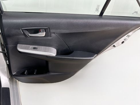Used 2012 Toyota Camry SE image 28