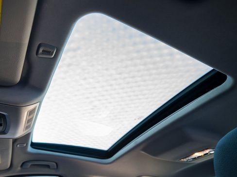 Used 2013 BMW 550i xDrive Sedan image 17