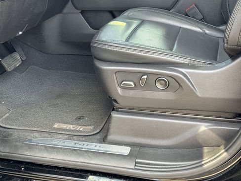 Used 2024 GMC Sierra 1500 Denali w/ Technology Package image 17