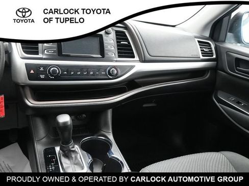 Used 2019 Toyota Highlander LE FWD image 28