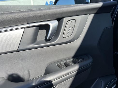 Used 2025 Buick Enclave Preferred image 18