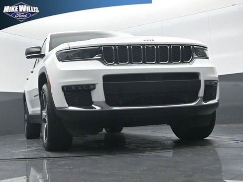 Used 2023 Jeep Grand Cherokee L Limited w/ Luxury Tech Group II AWD/4WD image 18