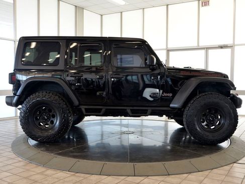 Used 2018 Jeep Wrangler Unlimited Rubicon w/ Cold Weather Group AWD/4WD image 10