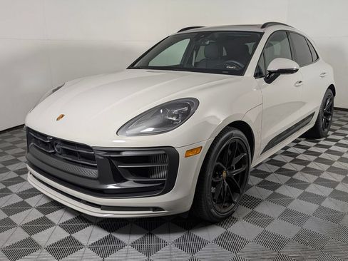 Certified 2025 Porsche Macan GTS AWD/4WD image 1