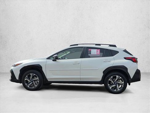 Used 2024 Subaru Crosstrek 2.0i Premium AWD/4WD image 2
