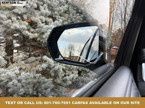 Used 2022 GMC Yukon Denali image 24