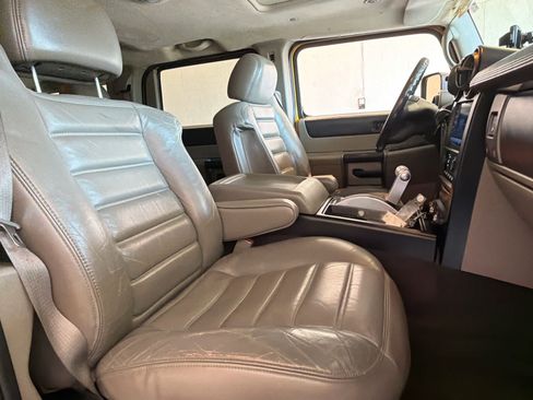 Used 2004 HUMMER H2 w/ Preferred Equipment Group AWD/4WD image 26