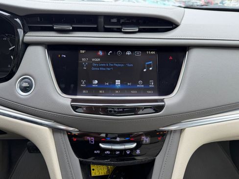 Used 2019 Cadillac XT5 Luxury AWD/4WD image 16