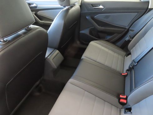New 2026 Volkswagen Jetta SE FWD image 23