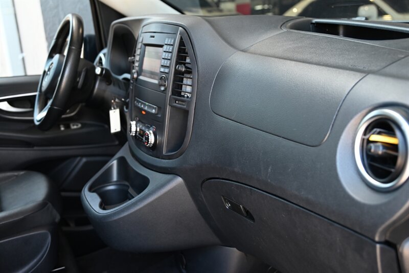 Used 2020 Mercedes-Benz Metris Passenger image 21