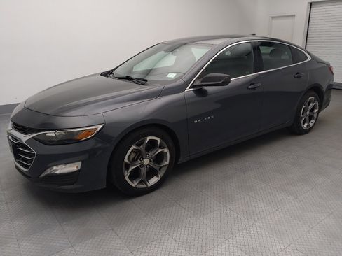 Used 2021 Chevrolet Malibu LT FWD image 2